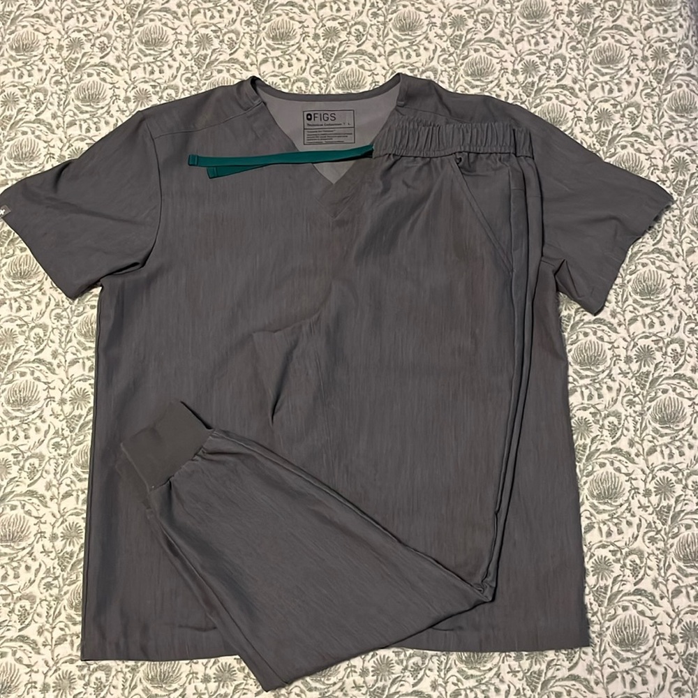 Graphite Figs Jogger Set